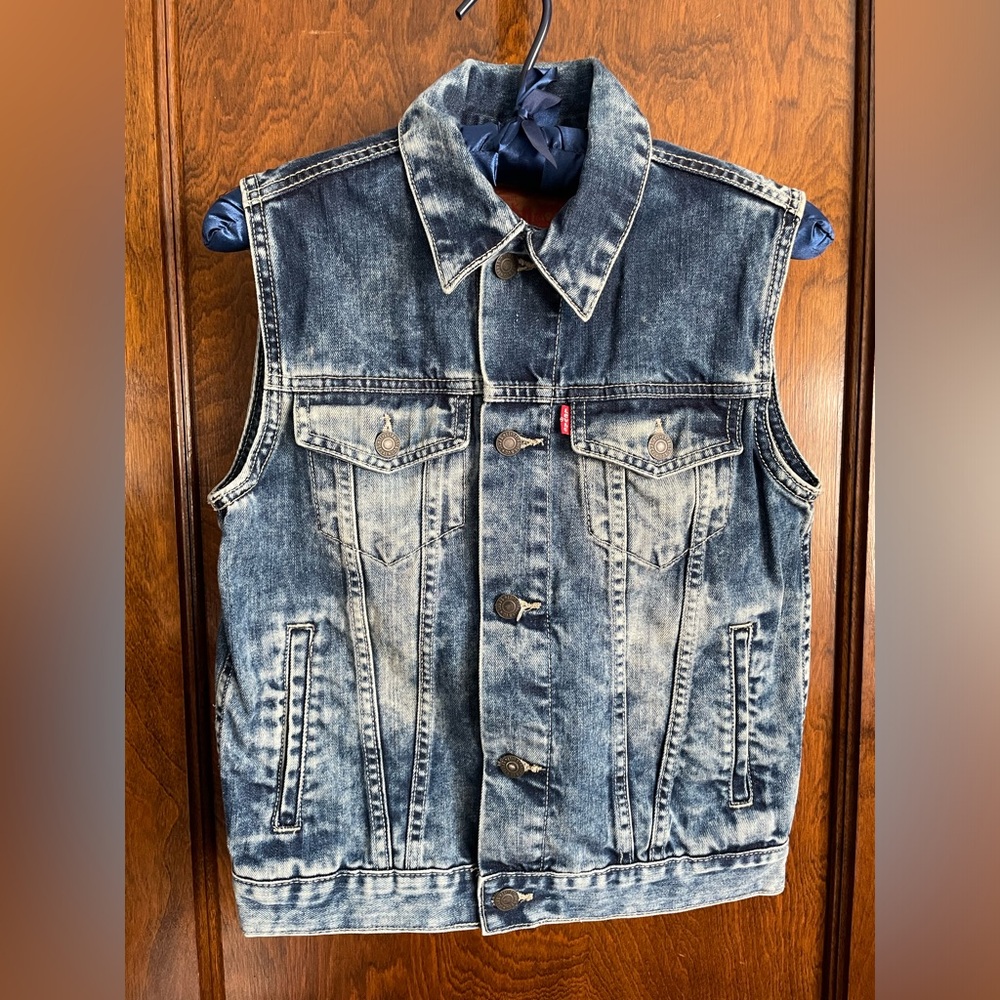 Levi’s Sleeveless Denim Vest Size Medium